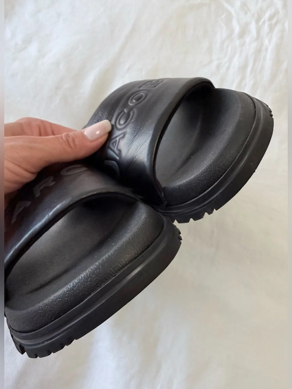 Marc Jacobs | Women’s 10 EU 40 | Black Logo Leather Slide Sandals Slip On | EUC